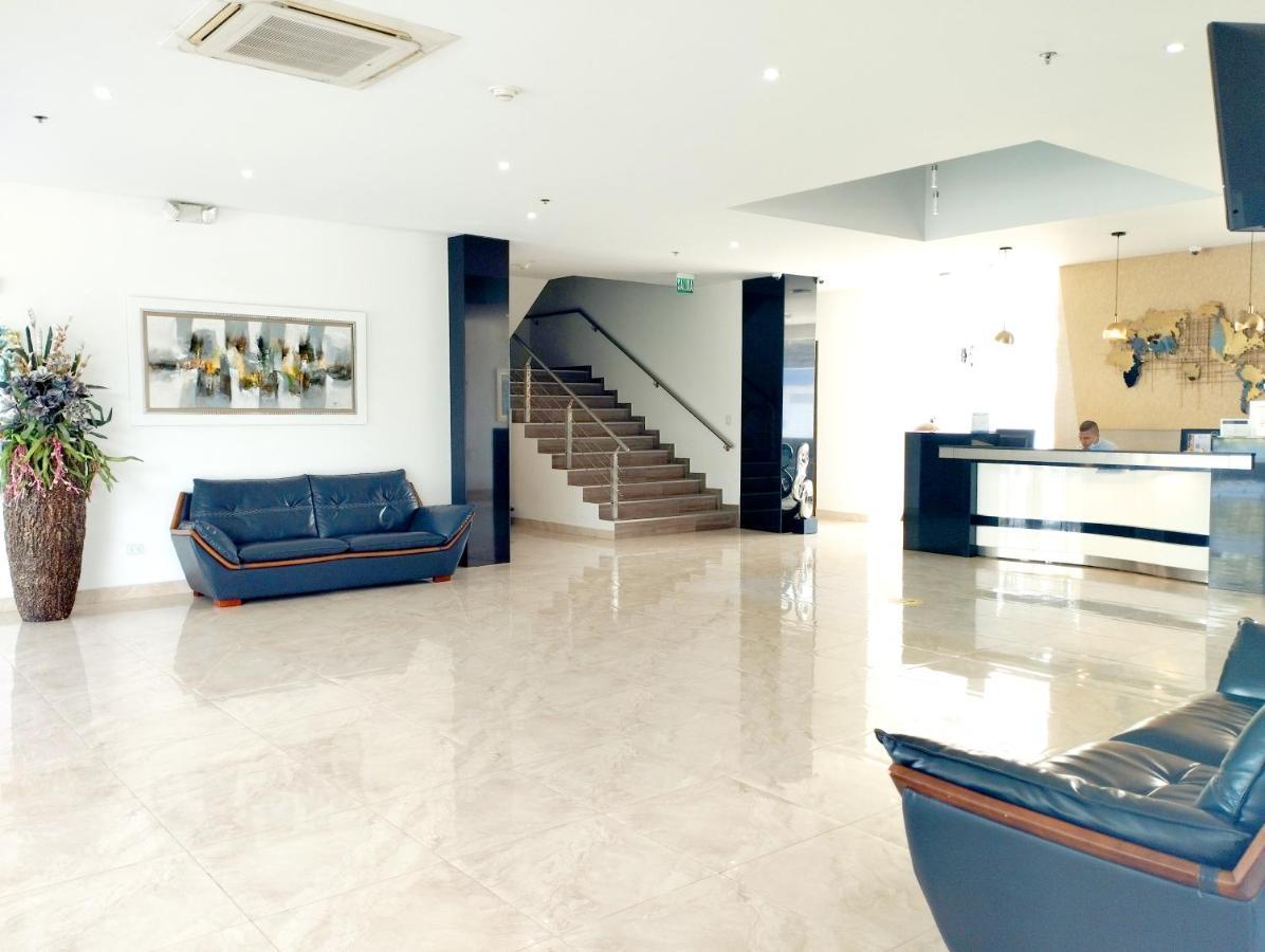 Hotel Royal Elim International 칼리 외부 사진 Lobby