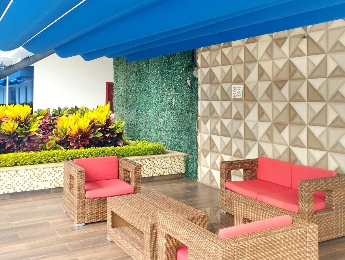 Hotel Royal Elim International 칼리 외부 사진 The Sky Lounge
