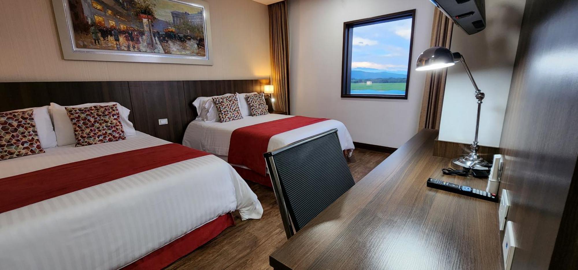 Hotel Royal Elim International 칼리 외부 사진