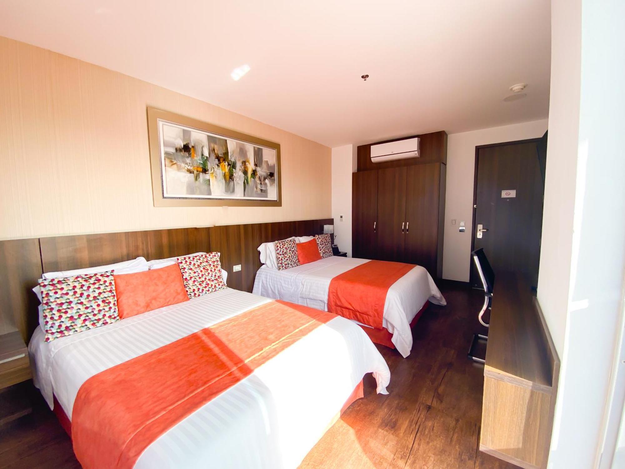 Hotel Royal Elim International 칼리 외부 사진
